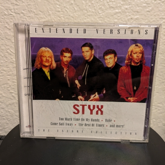 Extended Versions CD - Black and White - Picture 2 of 5